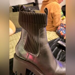 Zara Black Leather Boots with Ribbed Detail